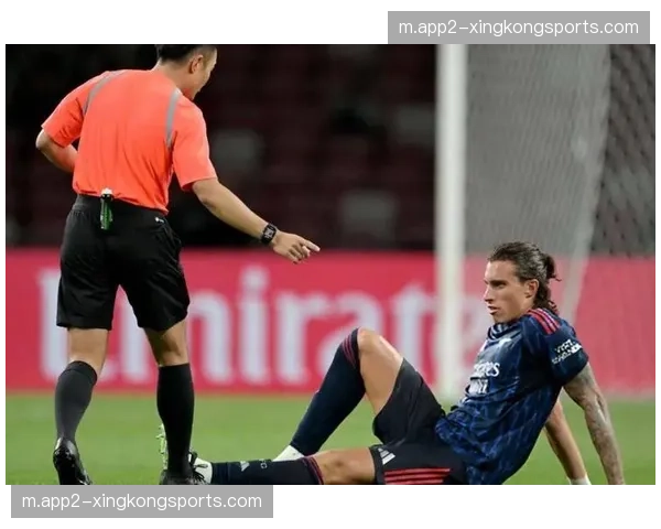 阿森纳前场四人组配合默契 哲凯赖什埃泽特罗萨德形成有效轮转 阿森纳前场四人组配合默契 哲凯赖什埃泽特罗萨德形成有效轮转